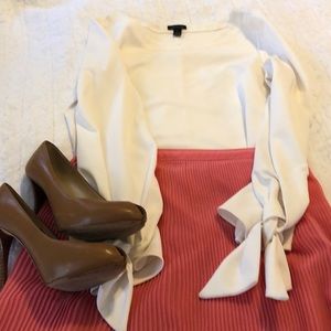 Ann Taylor blouse tie sleeves